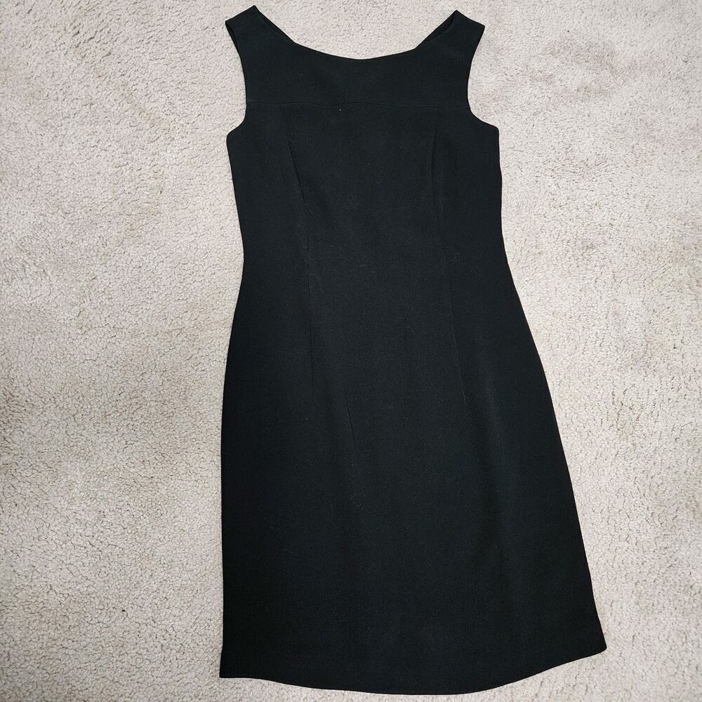 TAHARI Women’s Classic Little Black Dress V Back Sleeveless Sheath Dress Size 2